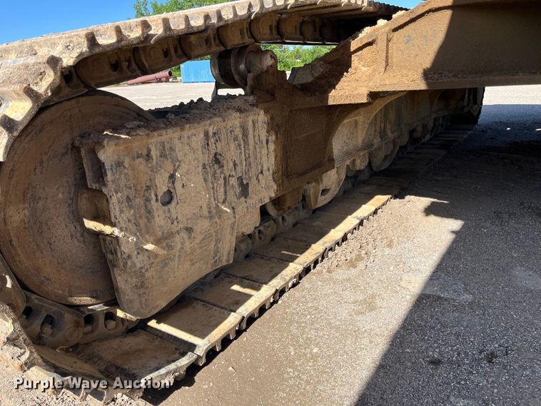 image for item DJ6239 2006 Komastu PC600LC-8 long reach excavator