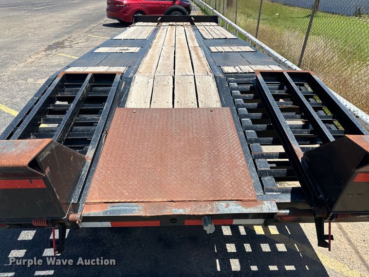 image for item DK6573 2016 Interstate  20DTA equipment trailer