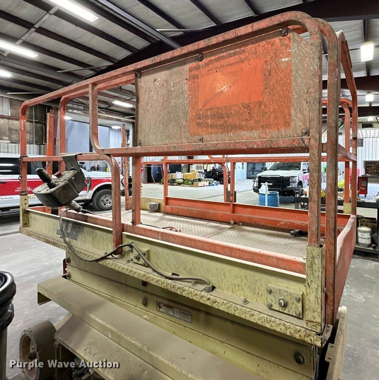 image for item DK6577 1998 JLG 2646-E scissor lift