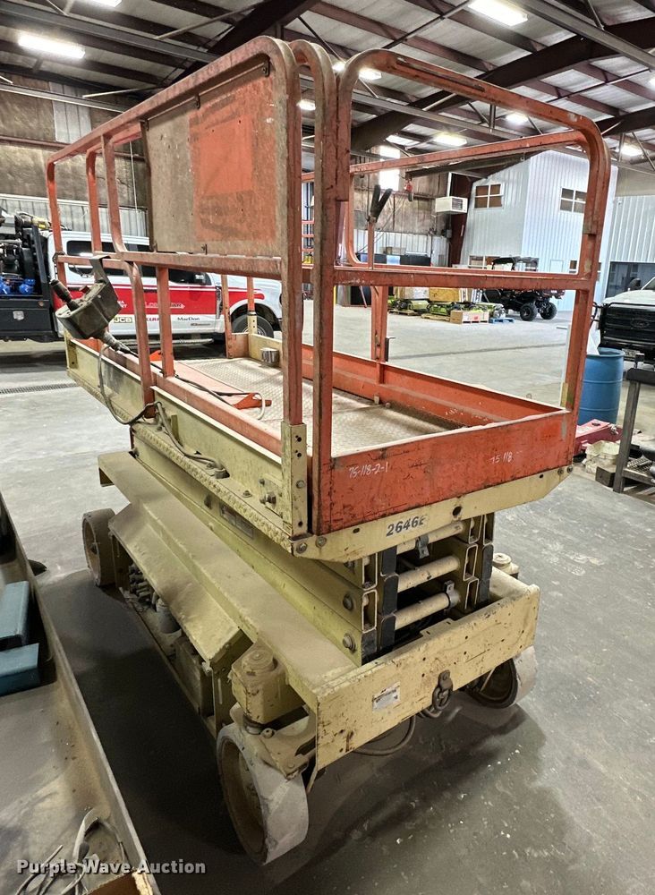 image for item DK6577 1998 JLG 2646-E scissor lift