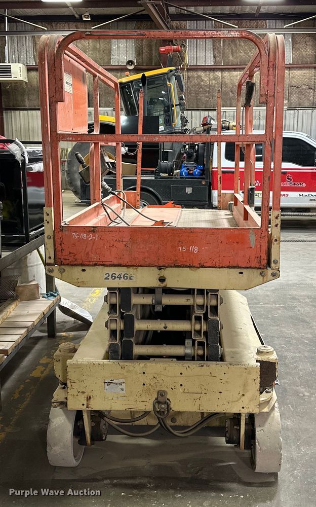 image for item DK6577 1998 JLG 2646-E scissor lift