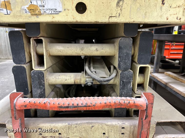 image for item DK6577 1998 JLG 2646-E scissor lift