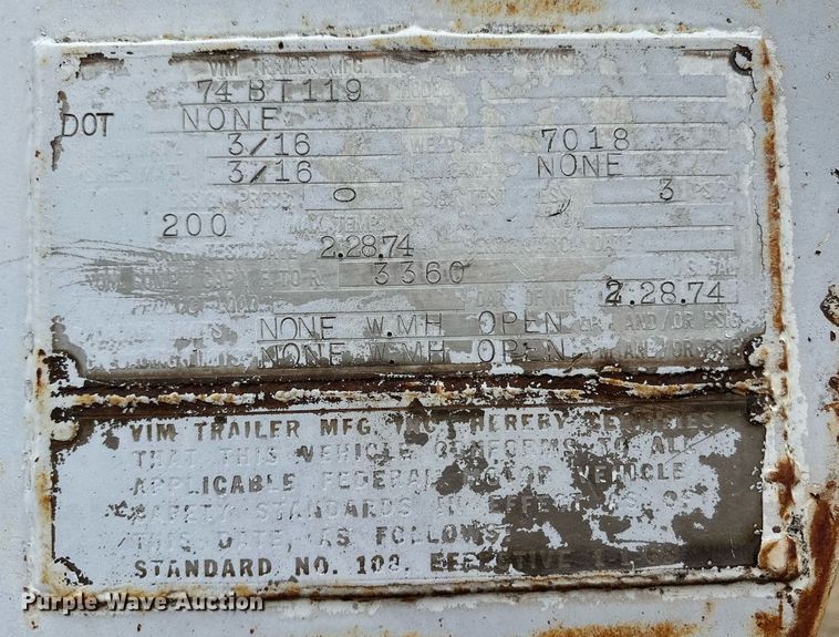 image for item DM2686 1977 tank trailer