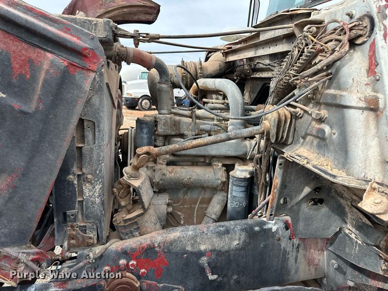 image for item DM2693 1986 Mack DM685S ready mix truck