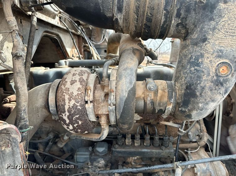 image for item DM2693 1986 Mack DM685S ready mix truck