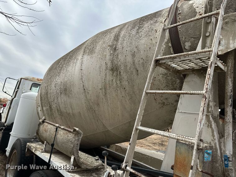 image for item DM2694 1974 Mack ready mix truck