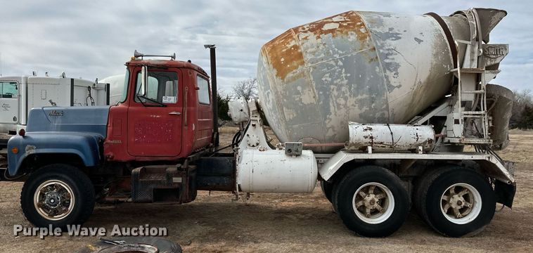 image for item DM2695 1974 Mack RD685S ready mix truck