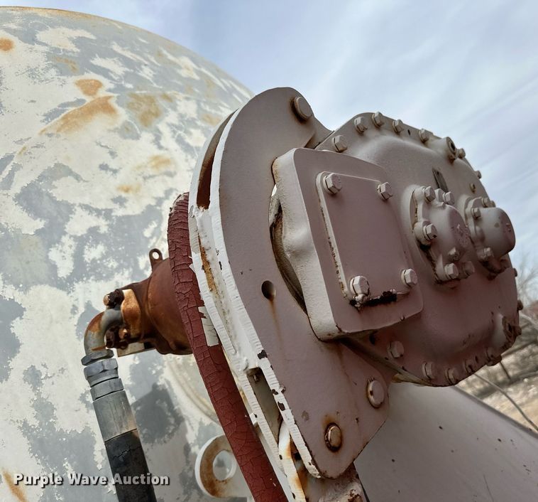 image for item DM2695 1974 Mack RD685S ready mix truck