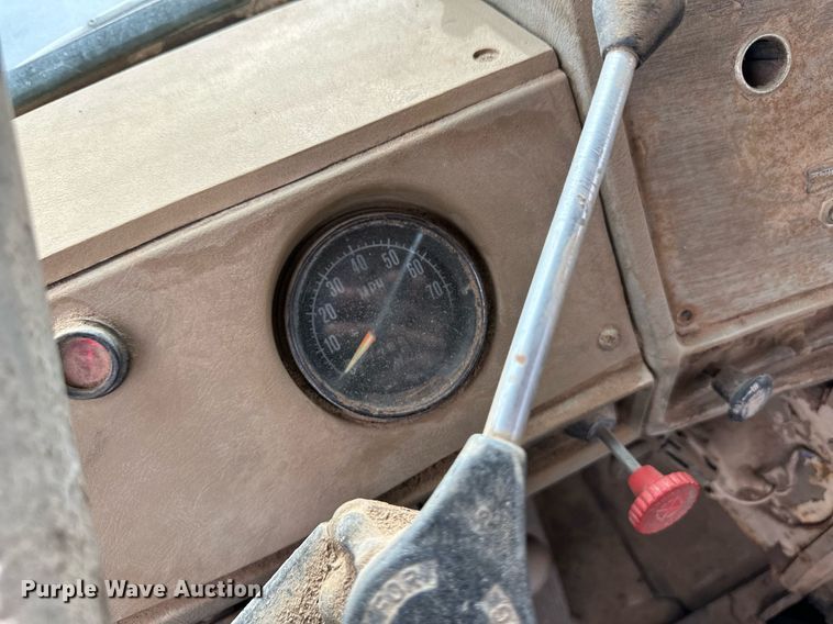 image for item DM2695 1974 Mack RD685S ready mix truck