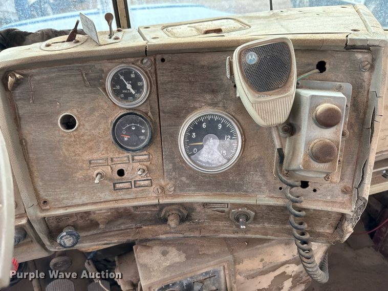 image for item DM2695 1974 Mack RD685S ready mix truck