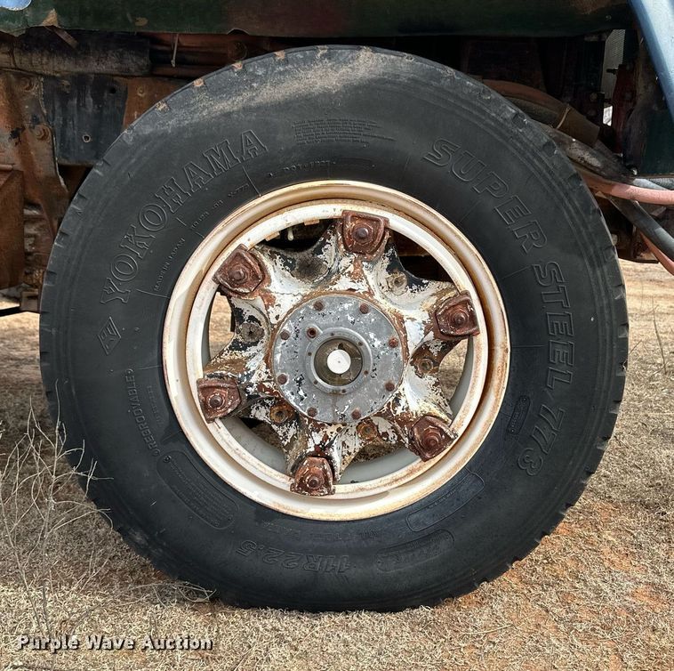 image for item DM2695 1974 Mack RD685S ready mix truck