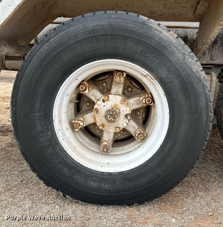 image for item DM2695 1974 Mack RD685S ready mix truck