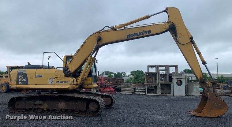 image for item DM7818 2010 Komatsu PC220LC excavator
