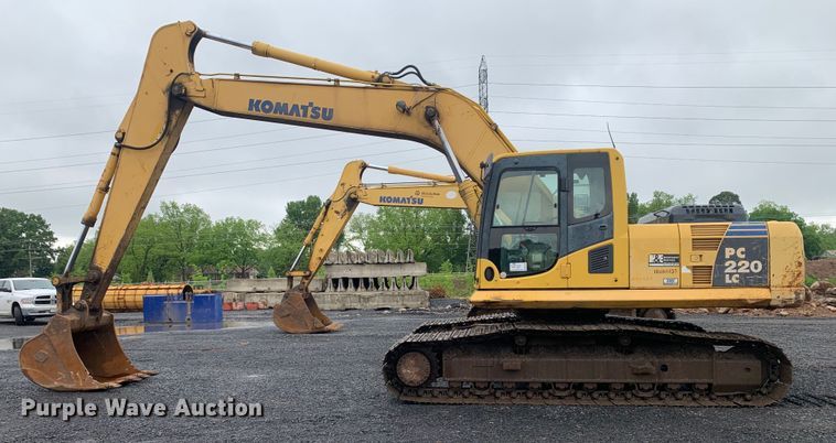 image for item DM7818 2010 Komatsu PC220LC excavator
