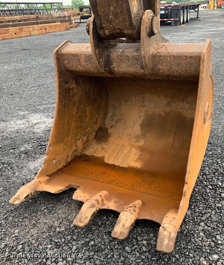 image for item DM7818 2010 Komatsu PC220LC excavator