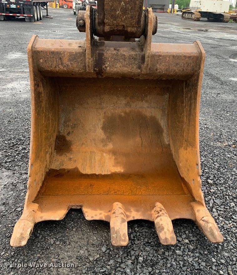 image for item DM7818 2010 Komatsu PC220LC excavator