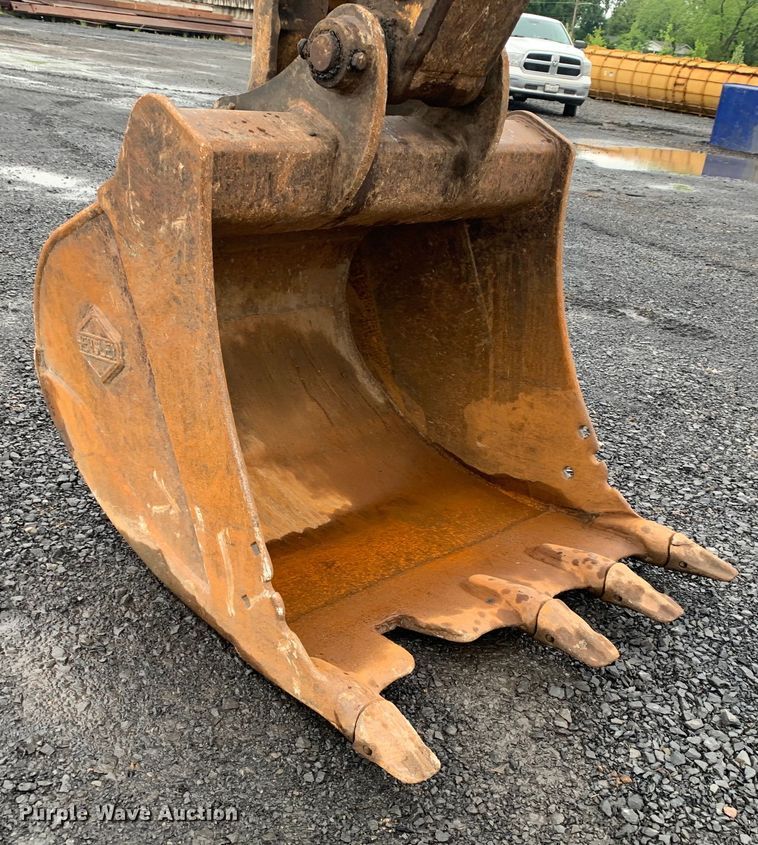 image for item DM7818 2010 Komatsu PC220LC excavator