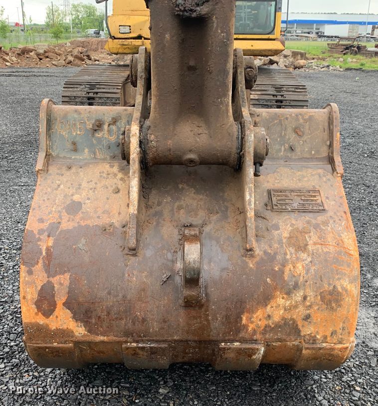 image for item DM7818 2010 Komatsu PC220LC excavator