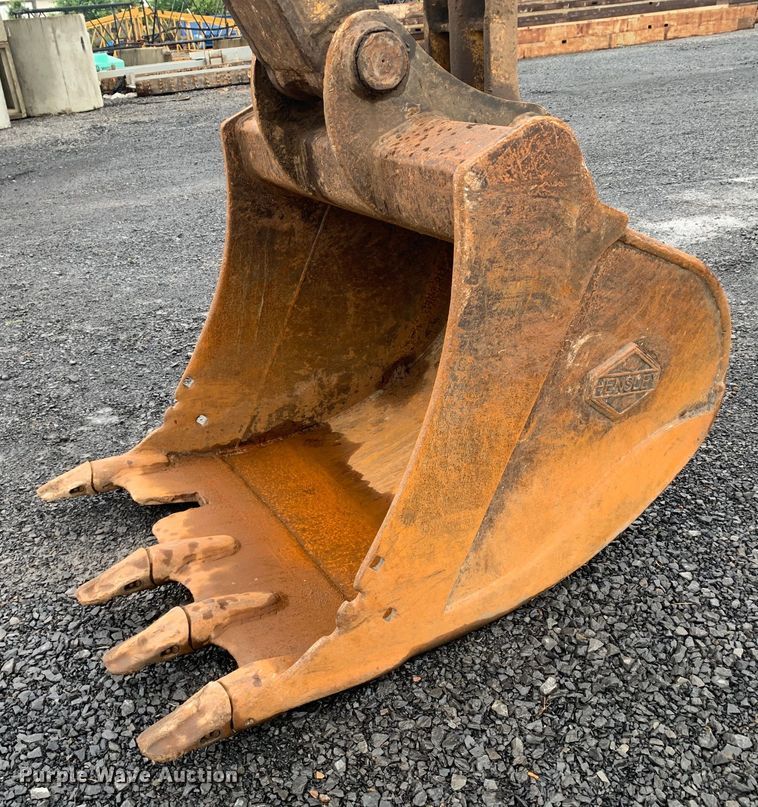 image for item DM7818 2010 Komatsu PC220LC excavator