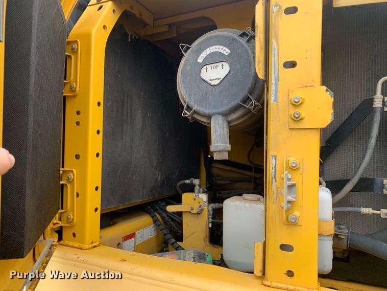image for item DM7818 2010 Komatsu PC220LC excavator