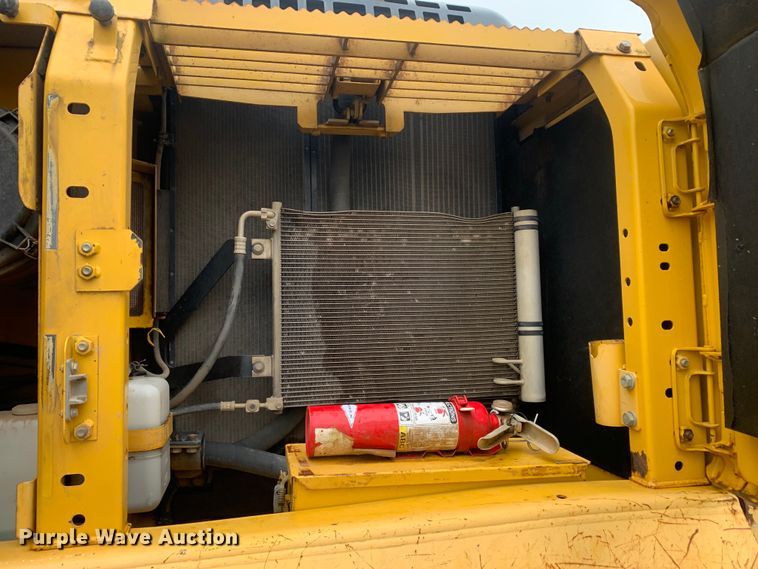 image for item DM7818 2010 Komatsu PC220LC excavator