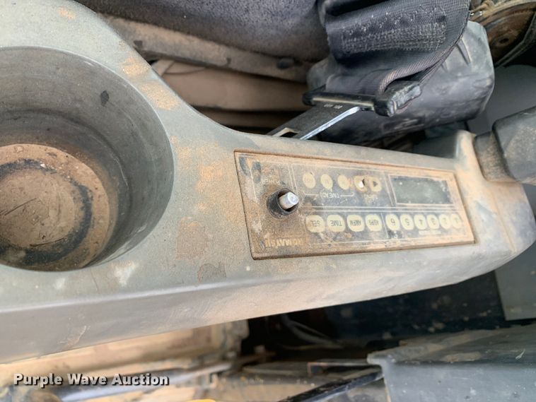 image for item DM7818 2010 Komatsu PC220LC excavator