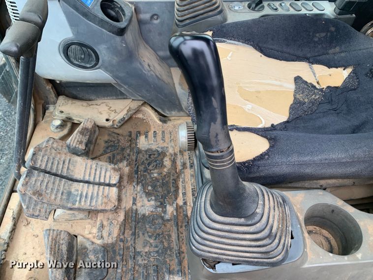 image for item DM7818 2010 Komatsu PC220LC excavator