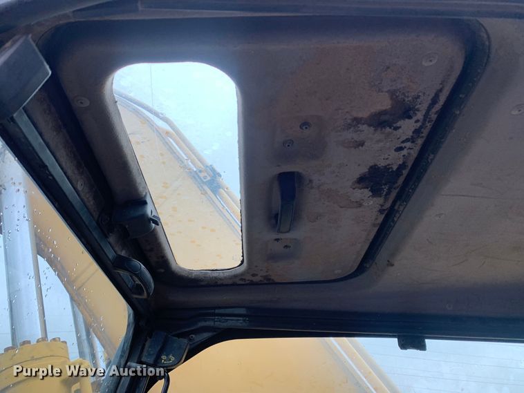 image for item DM7818 2010 Komatsu PC220LC excavator