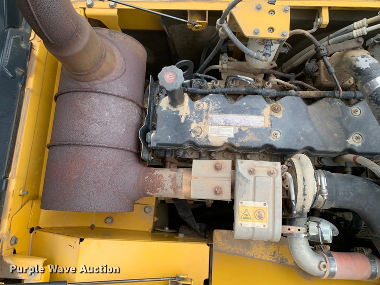 image for item DM7818 2010 Komatsu PC220LC excavator