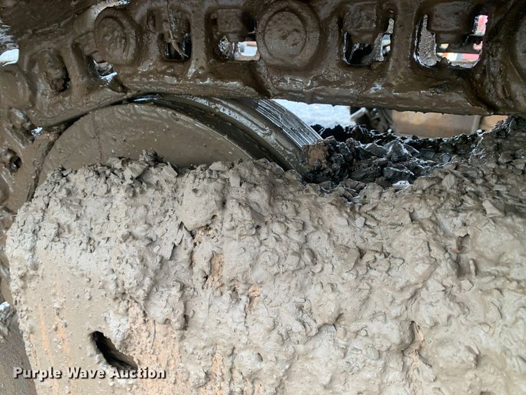 image for item DM7818 2010 Komatsu PC220LC excavator