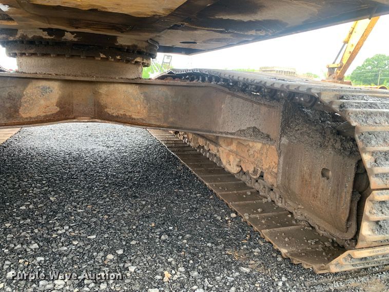 image for item DM7818 2010 Komatsu PC220LC excavator