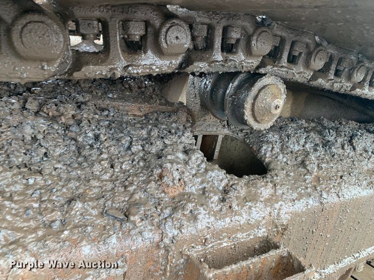 image for item DM7818 2010 Komatsu PC220LC excavator