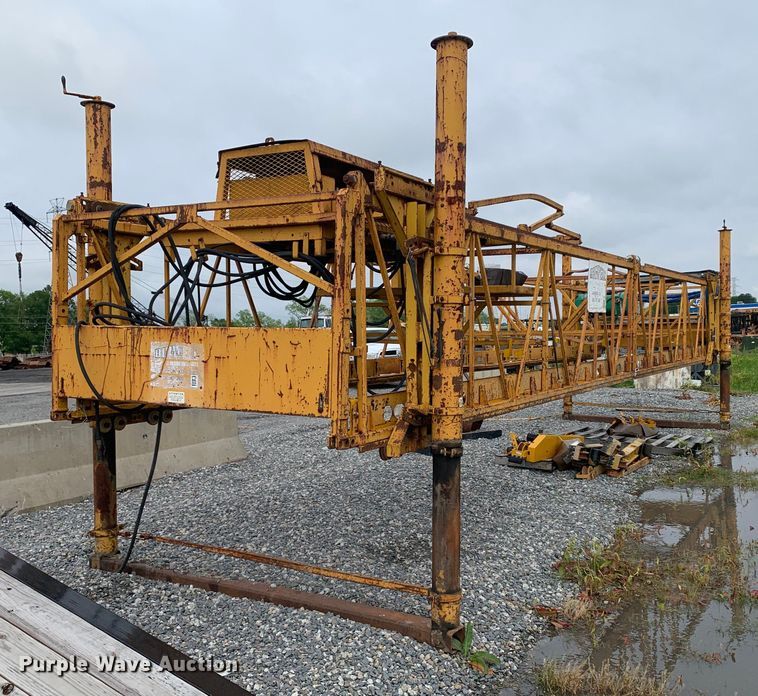 image for item DM7820 Terex Bid-Well 4840 concrete paver frame