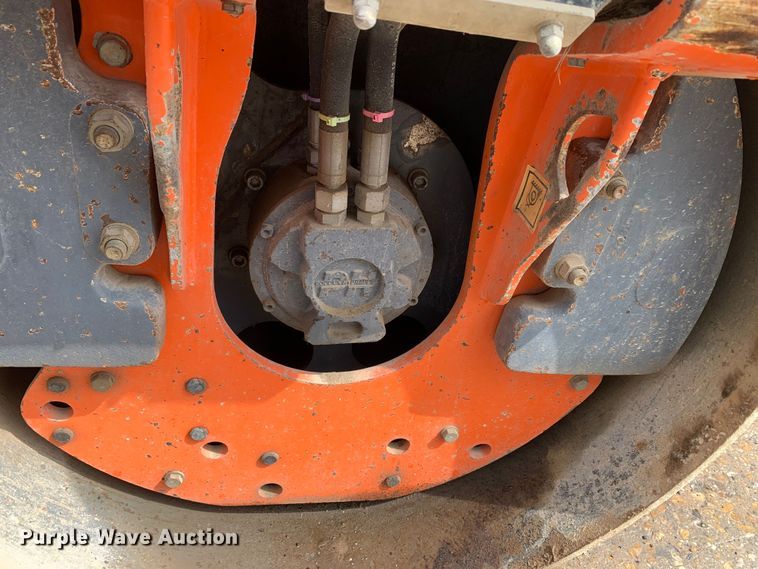 image for item DM7845 2013 Hamm HD14VV double drum vibratory roller