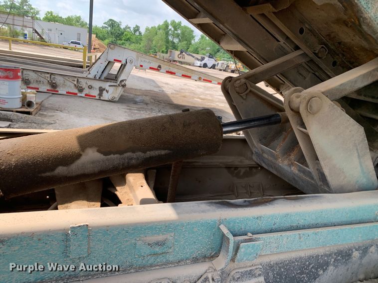 image for item DM7846 1990 Mack CS250P dump truck