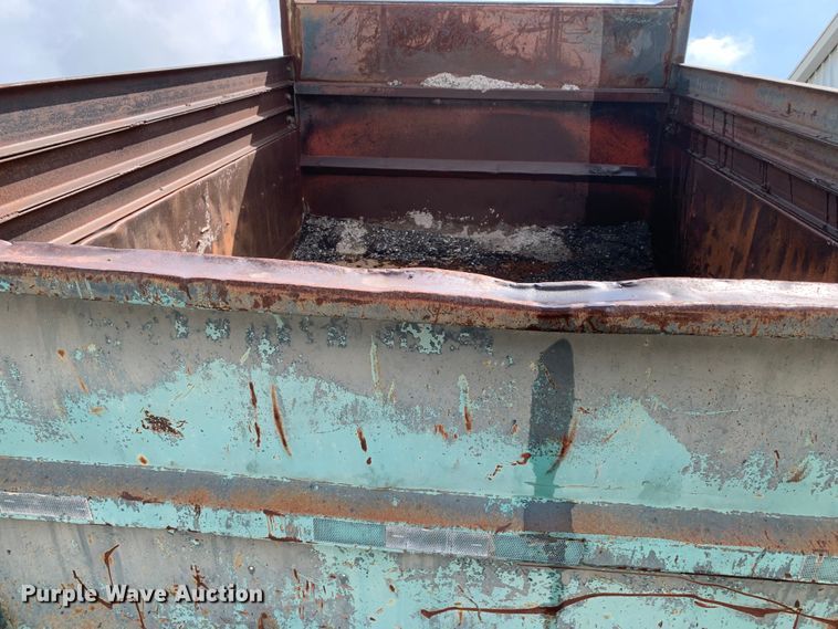 image for item DM7846 1990 Mack CS250P dump truck