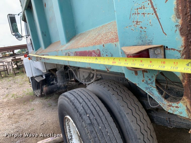 image for item DM7846 1990 Mack CS250P dump truck