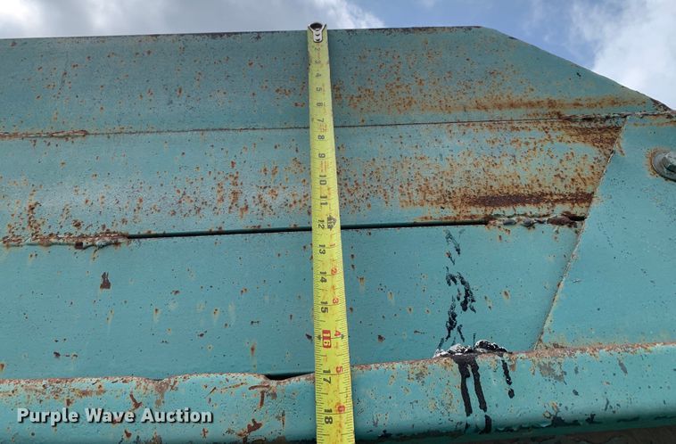 image for item DM7846 1990 Mack CS250P dump truck