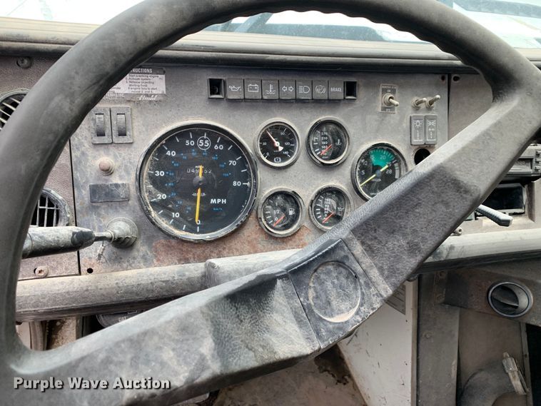 image for item DM7846 1990 Mack CS250P dump truck