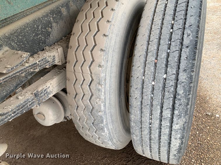 image for item DM7846 1990 Mack CS250P dump truck