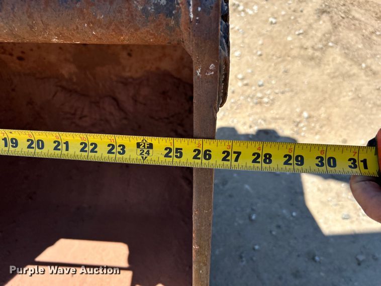 image for item DO1108 2013 Komatsu PC88MR-8 mini excavator