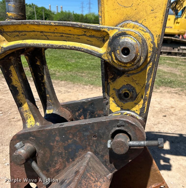 image for item DO1108 2013 Komatsu PC88MR-8 mini excavator