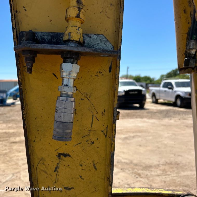 image for item DO1108 2013 Komatsu PC88MR-8 mini excavator