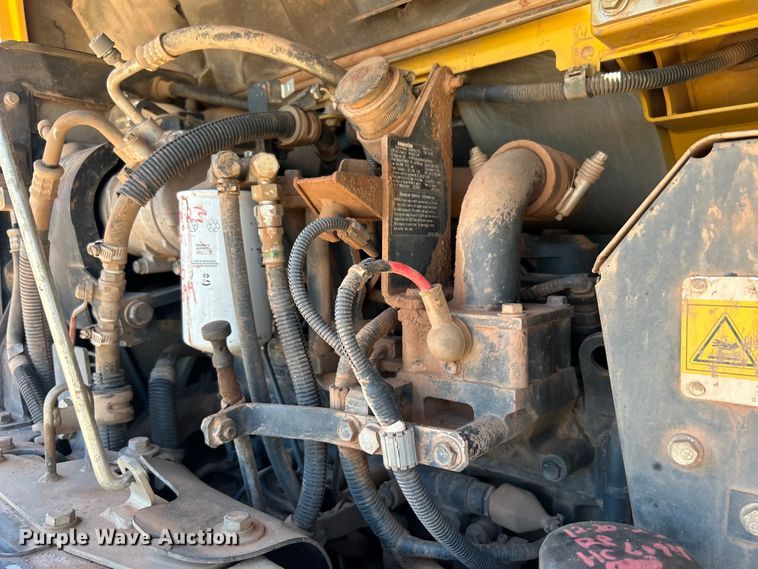 image for item DO1108 2013 Komatsu PC88MR-8 mini excavator