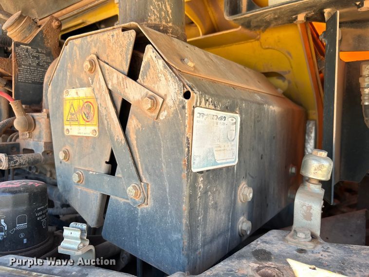 image for item DO1108 2013 Komatsu PC88MR-8 mini excavator