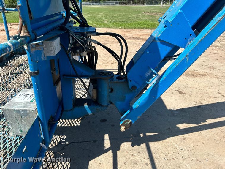 image for item DO1111 2013 Genie S-85 boom lift