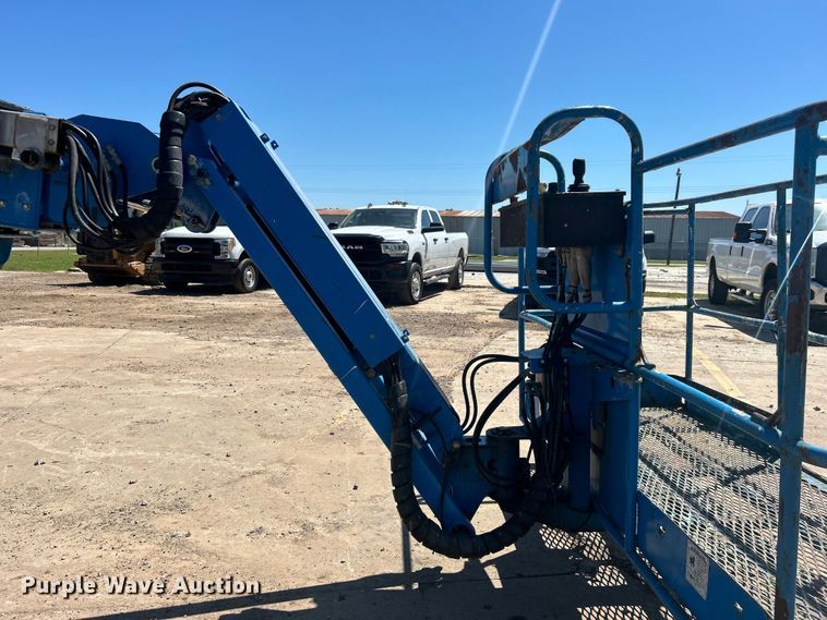 image for item DO1111 2013 Genie S-85 boom lift