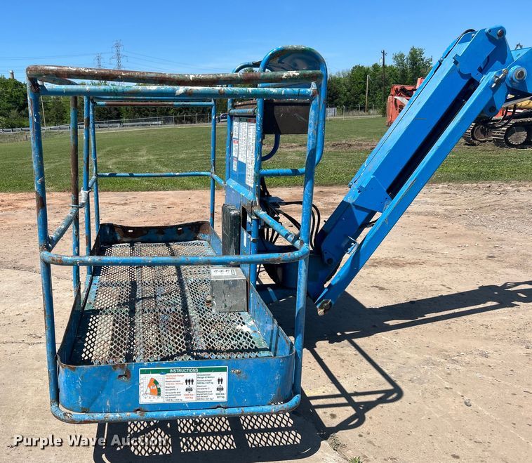 image for item DO1111 2013 Genie S-85 boom lift