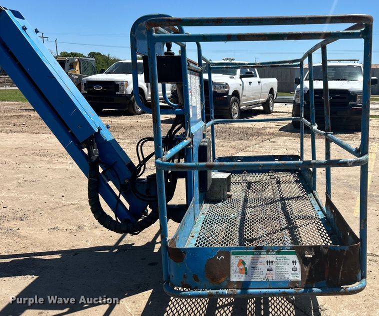 image for item DO1111 2013 Genie S-85 boom lift