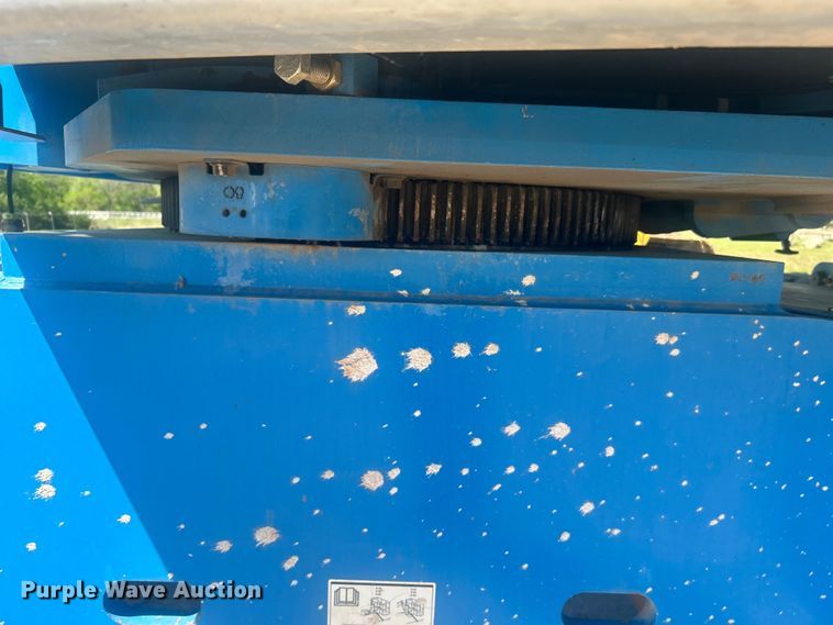 image for item DO1111 2013 Genie S-85 boom lift